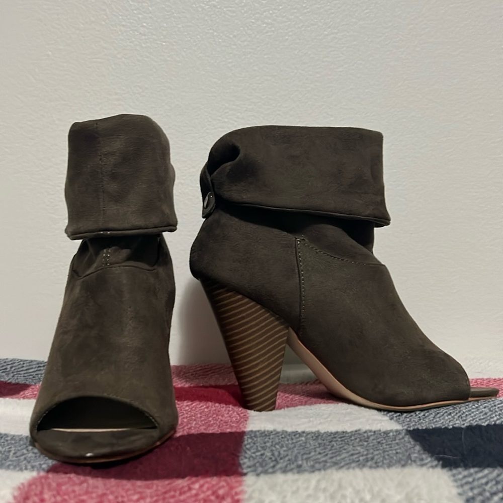 Size 6 Brown Charlotte Russe Open Toe Ankle Heels